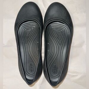 Black Crocs, Size 8